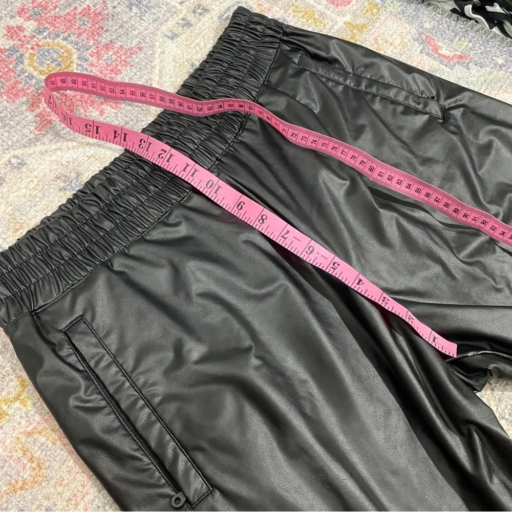 Aerie Offline Large Black‎ Wide Leg Pull on Vegan Leather Pants Elastic Waist - Picture 9 of 10